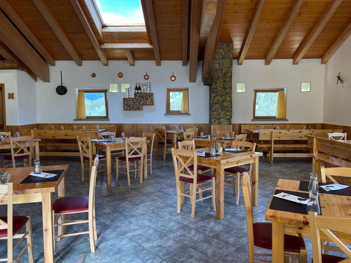 Hotel San Carlo, Tra Bormio E Livigno Isolaccia Exterior foto